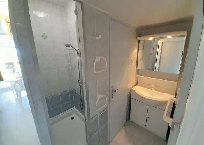 شقة Village Naturiste Psikedelik آجد